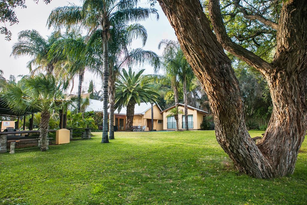 Riverbank Lodge Upington Exteriör bild