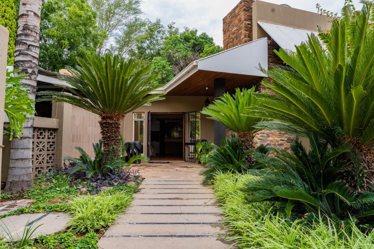 Riverbank Lodge Upington Exteriör bild
