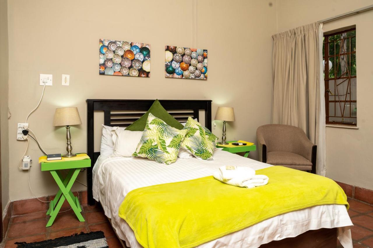 Riverbank Lodge Upington Exteriör bild