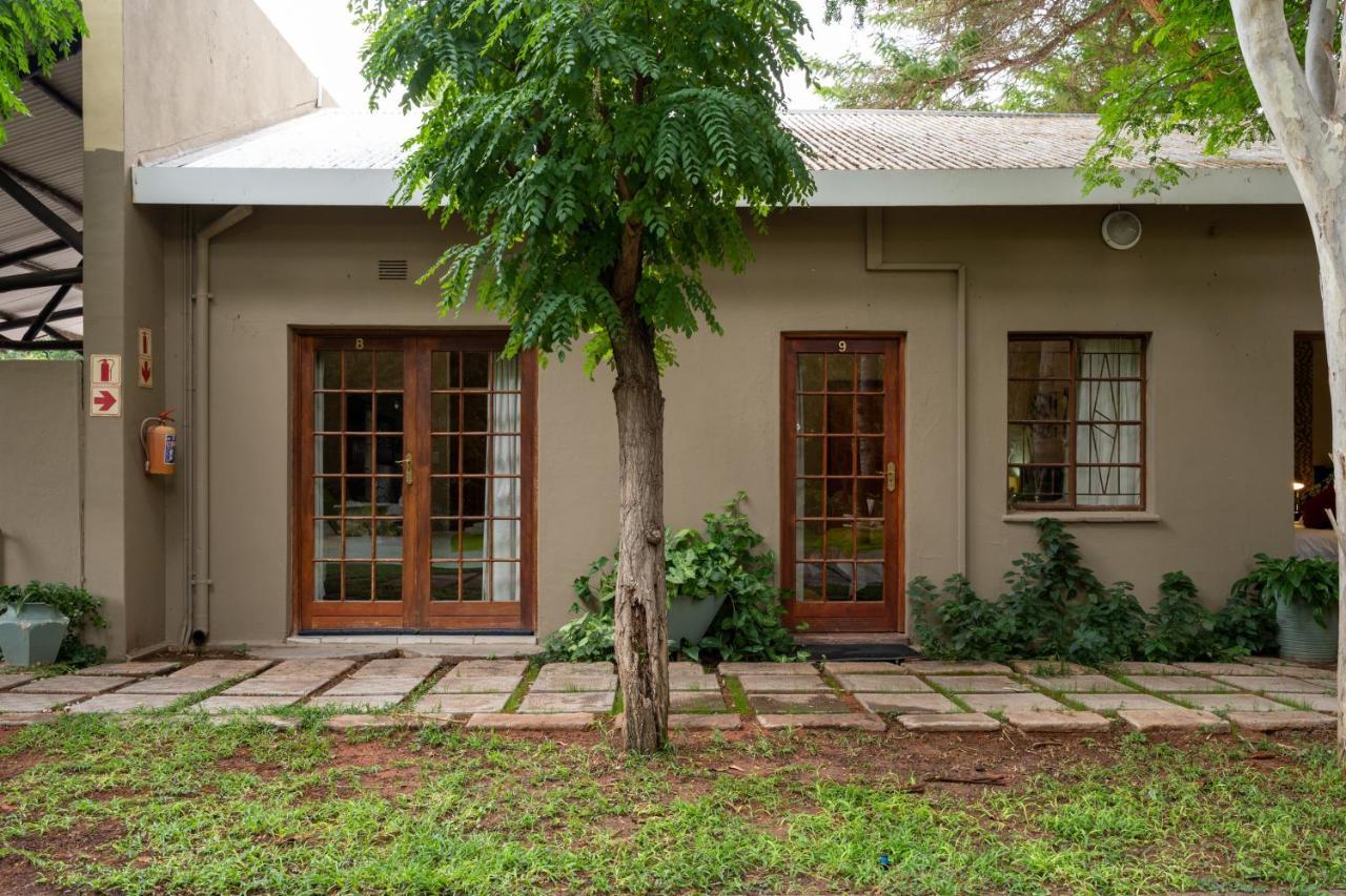 Riverbank Lodge Upington Exteriör bild