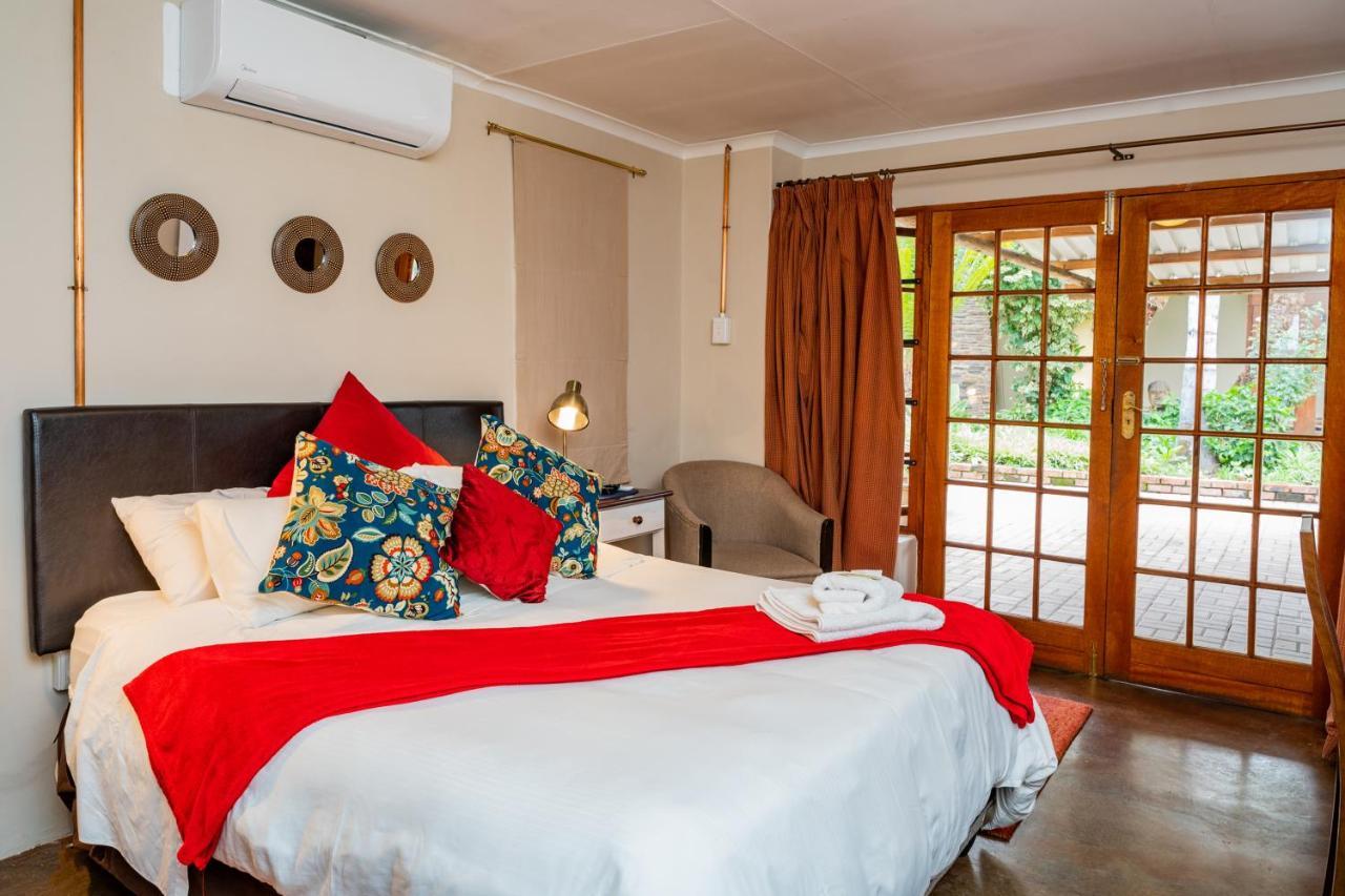 Riverbank Lodge Upington Exteriör bild