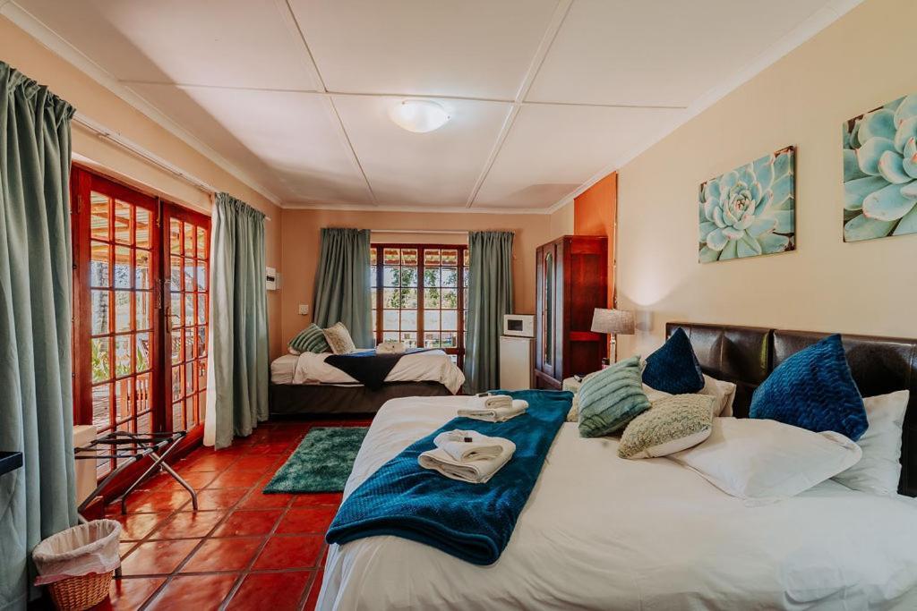 Riverbank Lodge Upington Exteriör bild