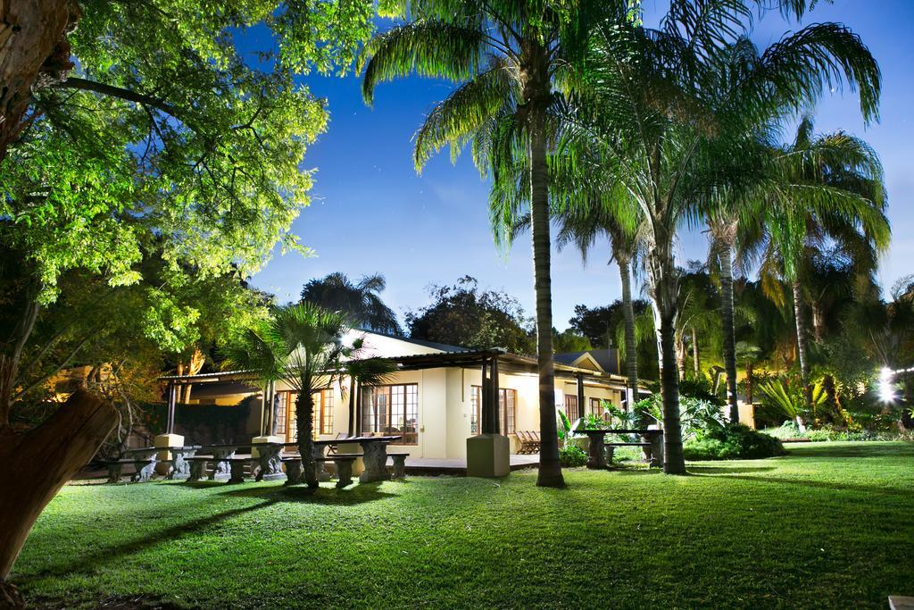 Riverbank Lodge Upington Exteriör bild