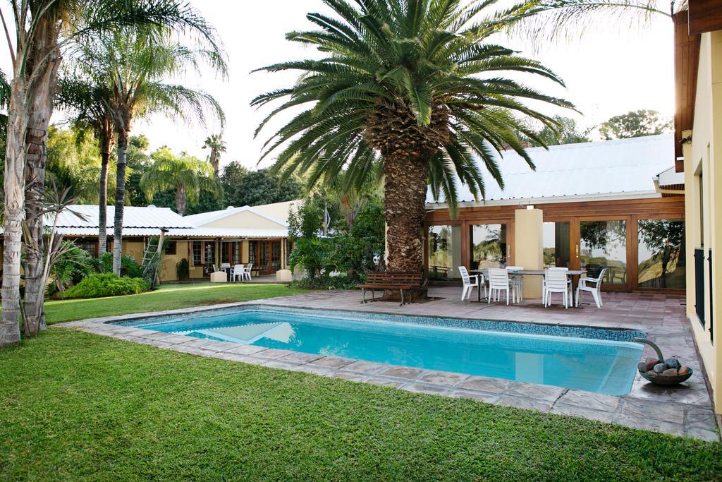 Riverbank Lodge Upington Exteriör bild